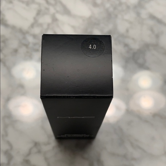 *HOST PICK* MAC MATCHMASTER SPF 15 FOUNDATION 4.0 - Picture 2 of 4